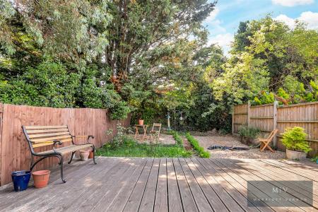 4 bedroom Semi-detached house for sale in Chelsham Road, South Croydon