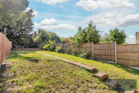 4 bedroom Semi-detached house for sale in Chelsham Road, South Croydon