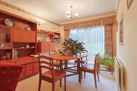 4 bedroom End of terrace house for sale in Copperfield Close, South Croydon