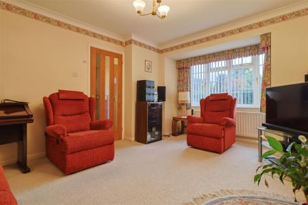 4 bedroom End of terrace house for sale in Copperfield Close, South Croydon