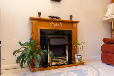 4 bedroom End of terrace house for sale in Copperfield Close, South Croydon