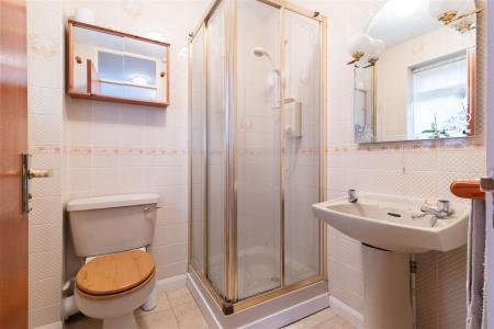 4 bedroom End of terrace house for sale in Copperfield Close, South Croydon