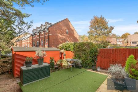 5 bedroom Town house for sale in Normanton Road, South Croydon