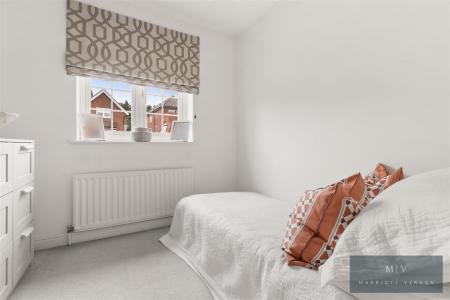 3 bedroom Detached house for sale in Purley Downs Road, South Croydon