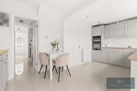 3 bedroom Detached house for sale in Purley Downs Road, South Croydon