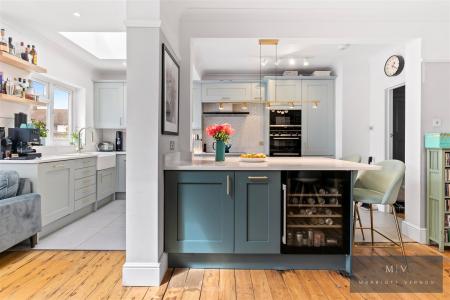 5 bedroom Terraced House for sale in Pagehurst Road, Croydon