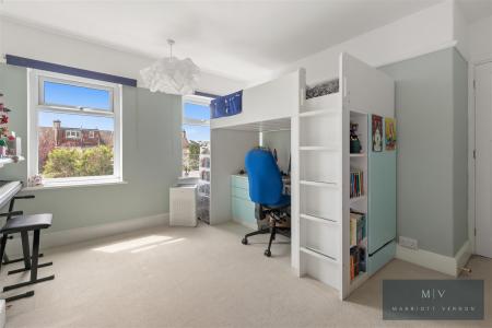 5 bedroom Terraced House for sale in Pagehurst Road, Croydon