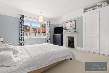 5 bedroom Terraced House for sale in Pagehurst Road, Croydon