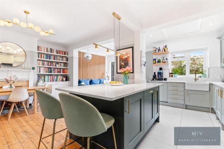 5 bedroom Terraced House for sale in Pagehurst Road, Croydon