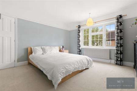 5 bedroom Terraced House for sale in Pagehurst Road, Croydon