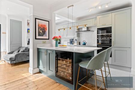 5 bedroom Terraced House for sale in Pagehurst Road, Croydon