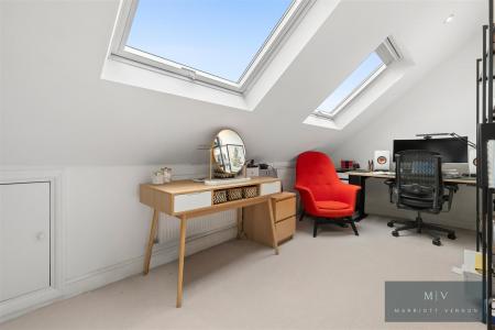 5 bedroom Terraced House for sale in Pagehurst Road, Croydon