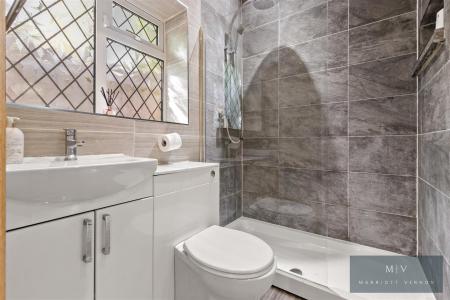 4 bedroom Detached bungalow for sale in Church Way, South Croydon
