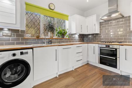 4 bedroom Detached bungalow for sale in Church Way, South Croydon