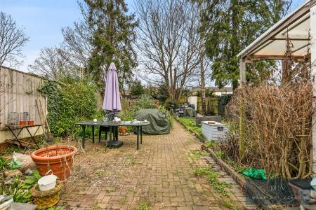 5 bedroom Semi-detached house for sale in Selsdon Road, South Croydon
