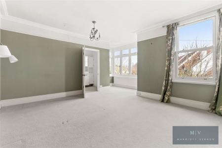 5 bedroom Semi-detached house for sale in Blenheim Crescent, South Croydon