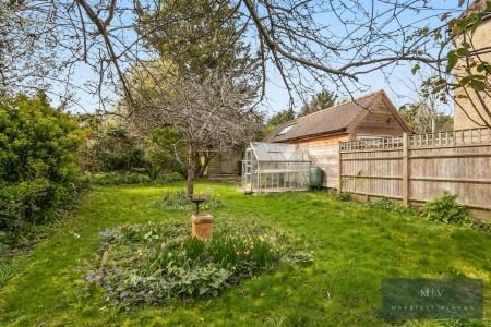 5 bedroom Semi-detached house for sale in Blenheim Crescent, South Croydon
