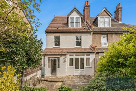 5 bedroom Semi-detached house for sale in Blenheim Crescent, South Croydon