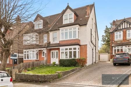 5 bedroom Semi-detached house for sale in Blenheim Crescent, South Croydon