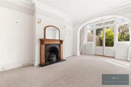 5 bedroom Semi-detached house for sale in Blenheim Crescent, South Croydon