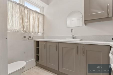5 bedroom Semi-detached house for sale in Blenheim Crescent, South Croydon