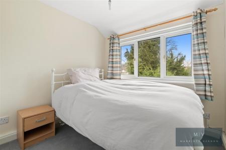 5 bedroom Semi-detached house for sale in Byron Road, South Croydon