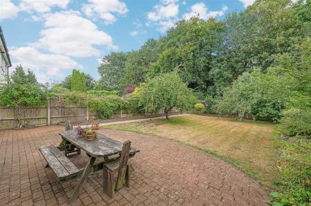 3 bedroom Detached house for sale in Whitgift Avenue, South Croydon