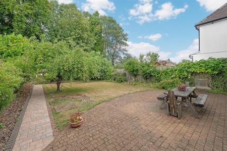 3 bedroom Detached house for sale in Whitgift Avenue, South Croydon
