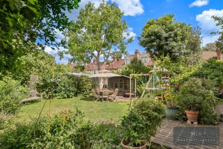 5 bedroom Detached house for sale in Haling Grove, South Croydon