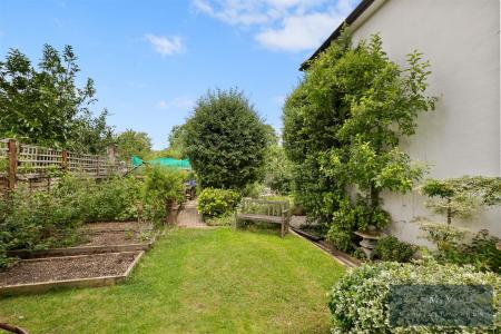 5 bedroom Detached house for sale in Haling Grove, South Croydon