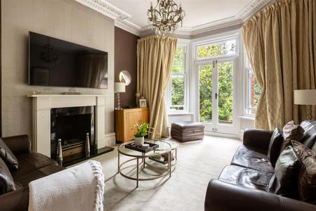 5 bedroom Detached house for sale in Coombe Road, Croydon