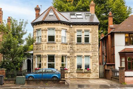 5 bedroom Detached house for sale in Coombe Road, Croydon