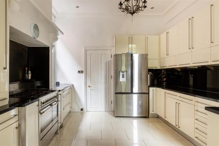5 bedroom Detached house for sale in Coombe Road, Croydon