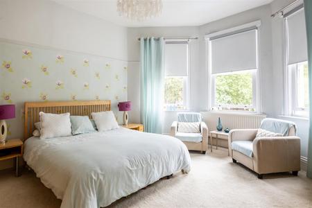 5 bedroom Detached house for sale in Coombe Road, Croydon