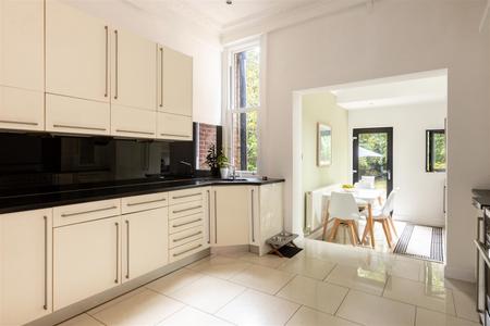 5 bedroom Detached house for sale in Coombe Road, Croydon