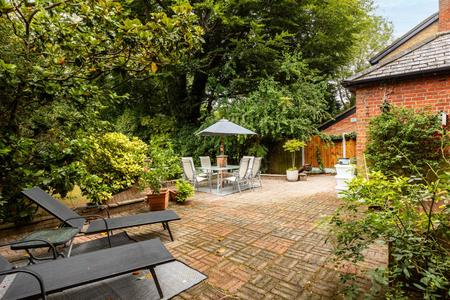 5 bedroom Detached house for sale in Coombe Road, Croydon
