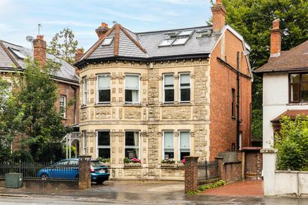 5 bedroom Detached house for sale in Coombe Road, Croydon