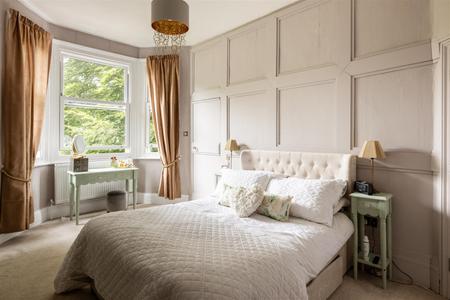 5 bedroom Detached house for sale in Coombe Road, Croydon