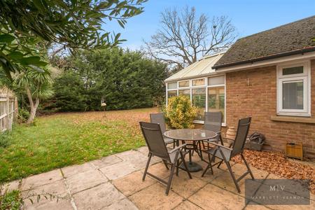 5 bedroom Detached house for sale in Wilks Gardens, Croydon