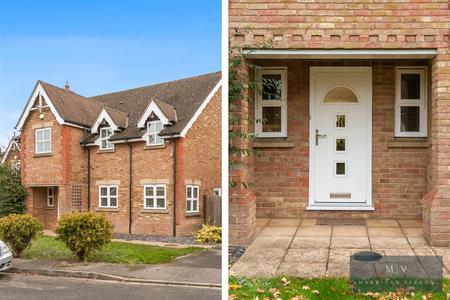 5 bedroom Detached house for sale in Wilks Gardens, Croydon