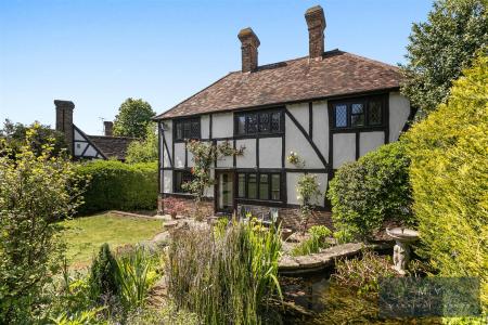 4 bedroom Detached house for sale in Croham Manor Road, South Croydon