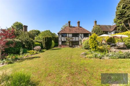 4 bedroom Detached house for sale in Croham Manor Road, South Croydon