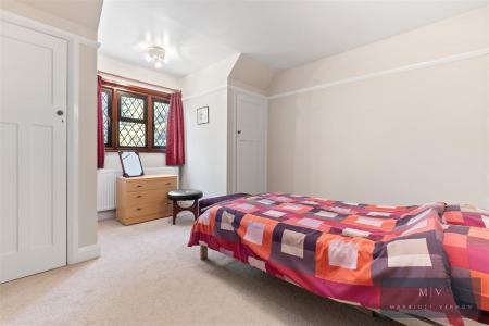 4 bedroom Detached house for sale in Croham Manor Road, South Croydon