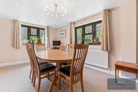 4 bedroom Detached house for sale in Croham Manor Road, South Croydon
