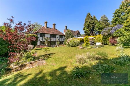 4 bedroom Detached house for sale in Croham Manor Road, South Croydon