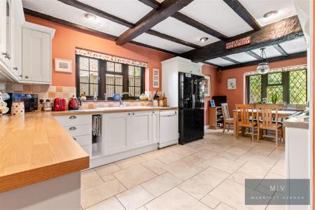 4 bedroom Detached house for sale in Croham Manor Road, South Croydon