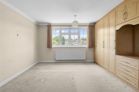 5 bedroom Detached house for sale in Croham Road, South Croydon