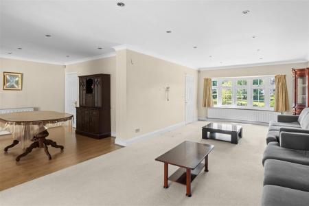 5 bedroom Detached house for sale in Croham Road, South Croydon