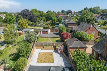 5 bedroom Detached house for sale in Croham Road, South Croydon