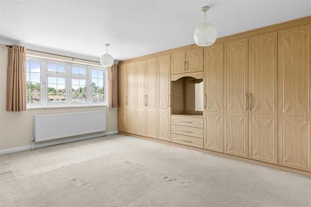 5 bedroom Detached house for sale in Croham Road, South Croydon